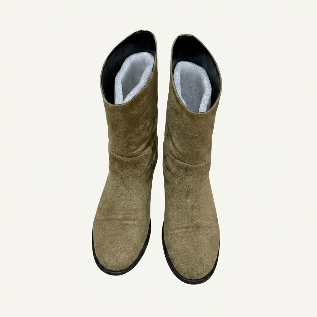 썸웨어버터 Classic Boots - Suede Beige 1