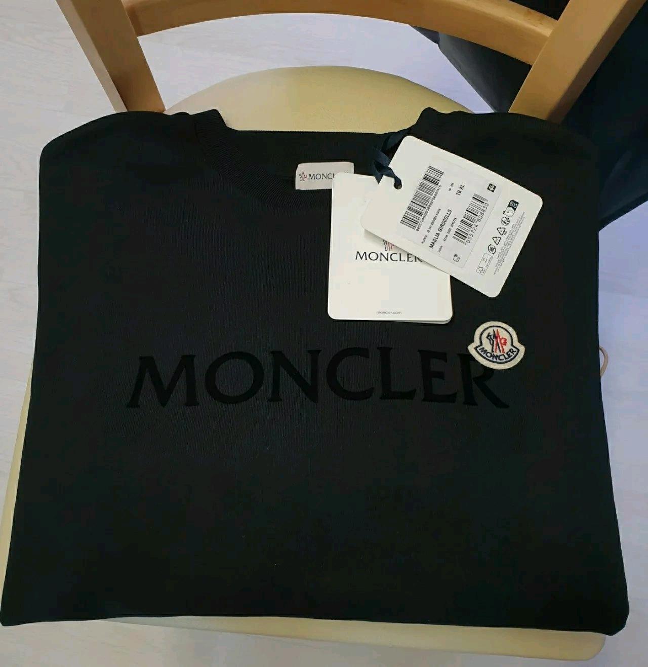 몽클레어 맨투맨 새상품 팝니다 2