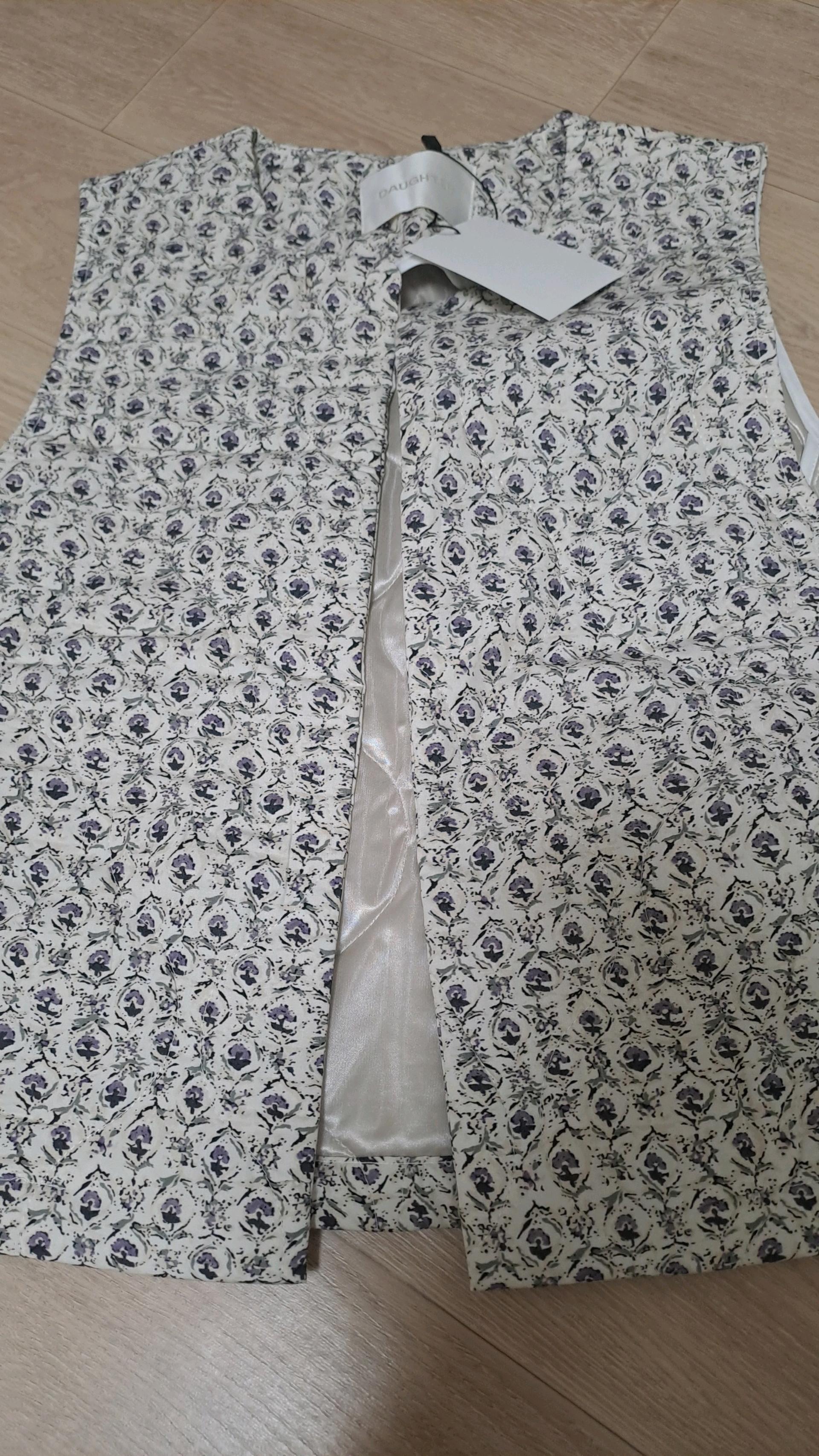 Grandma Quilting Vest 도우터 새제품 5