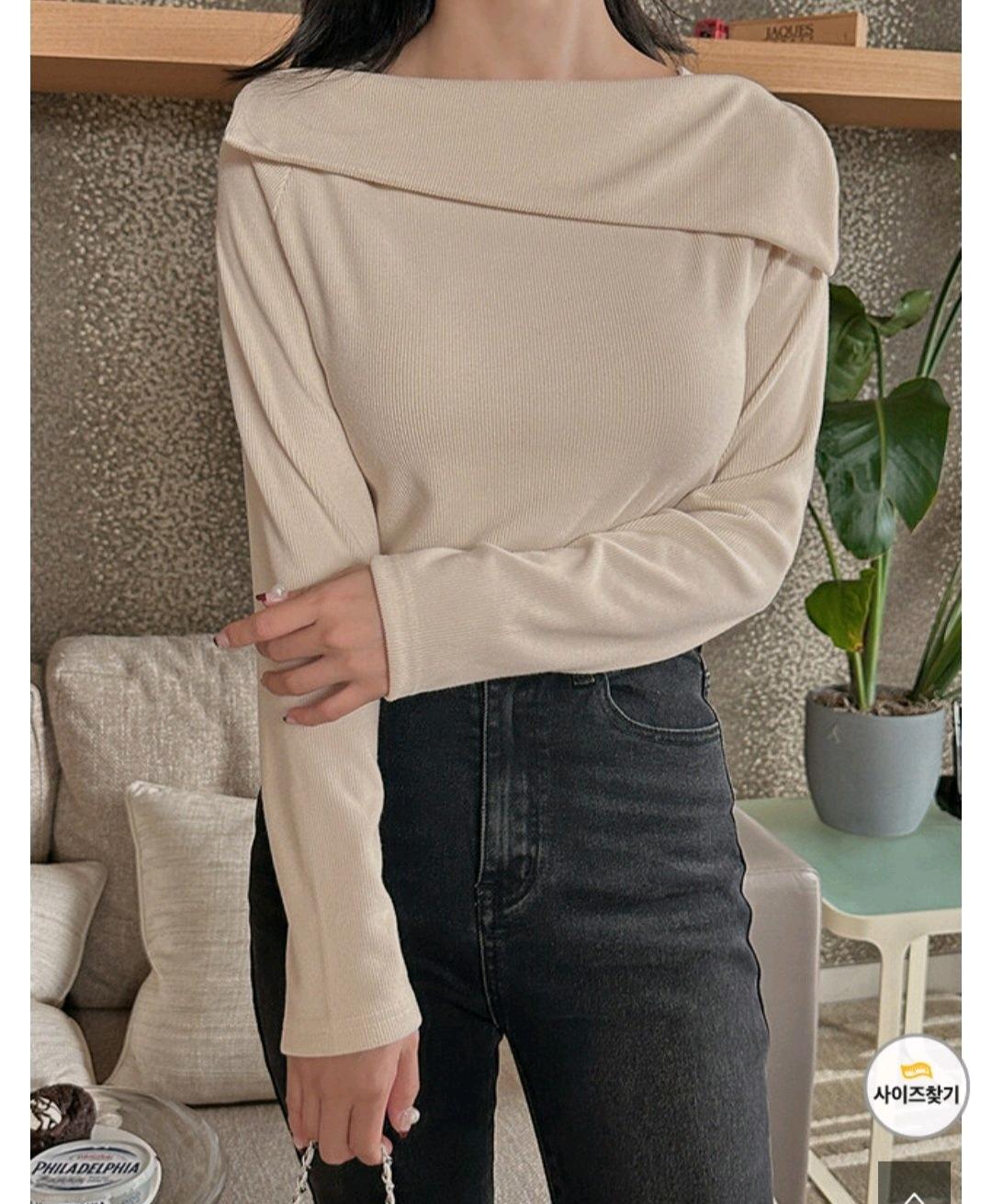 오프숄더 느낌 언발 카라 골지 티셔츠 5
