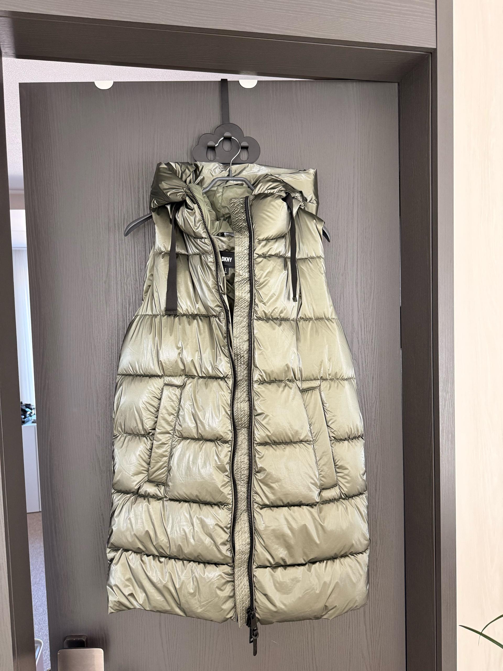 DKNY 패딩 베스트 2