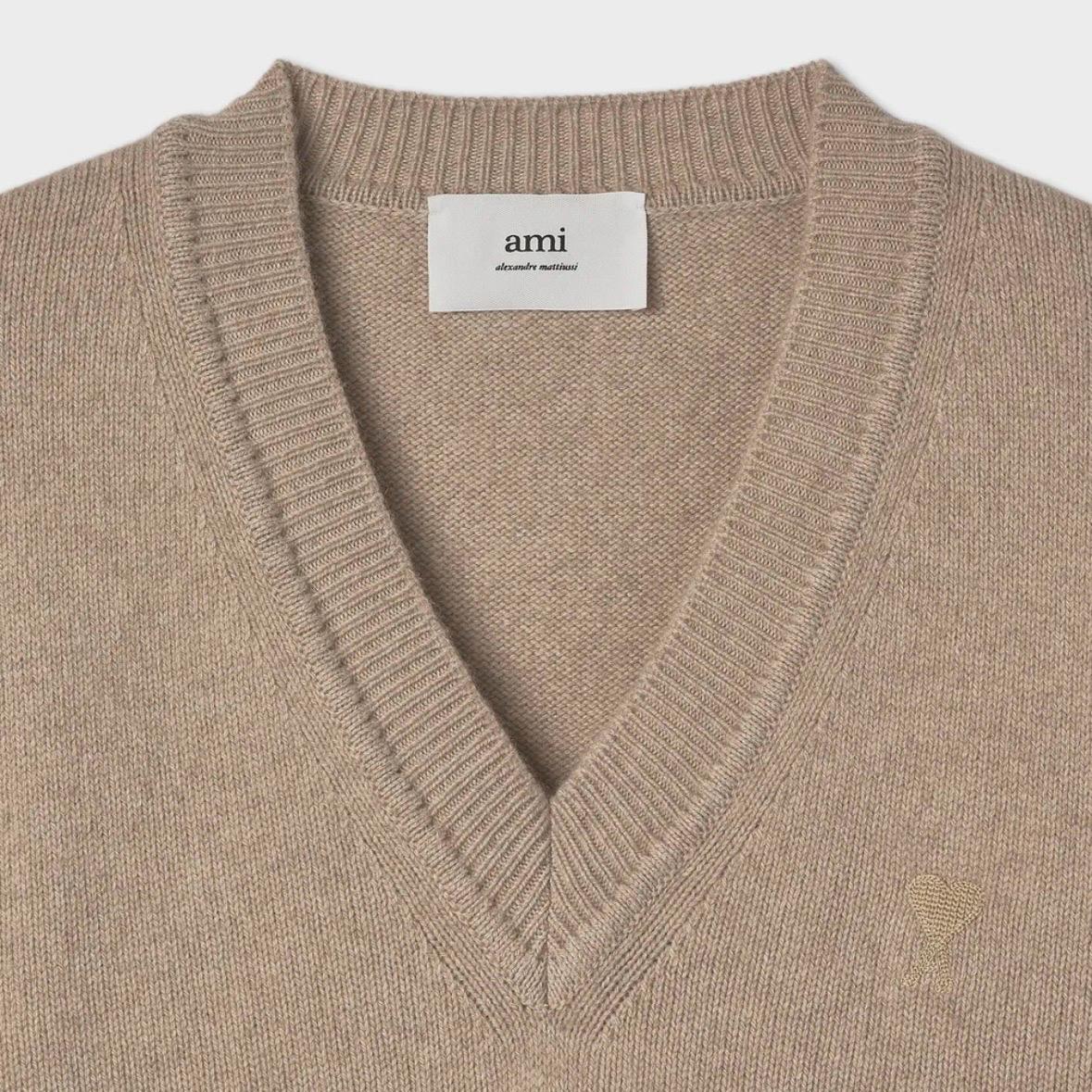 AMI 아미 톤온톤 하트 로고 브이넥 니트 3