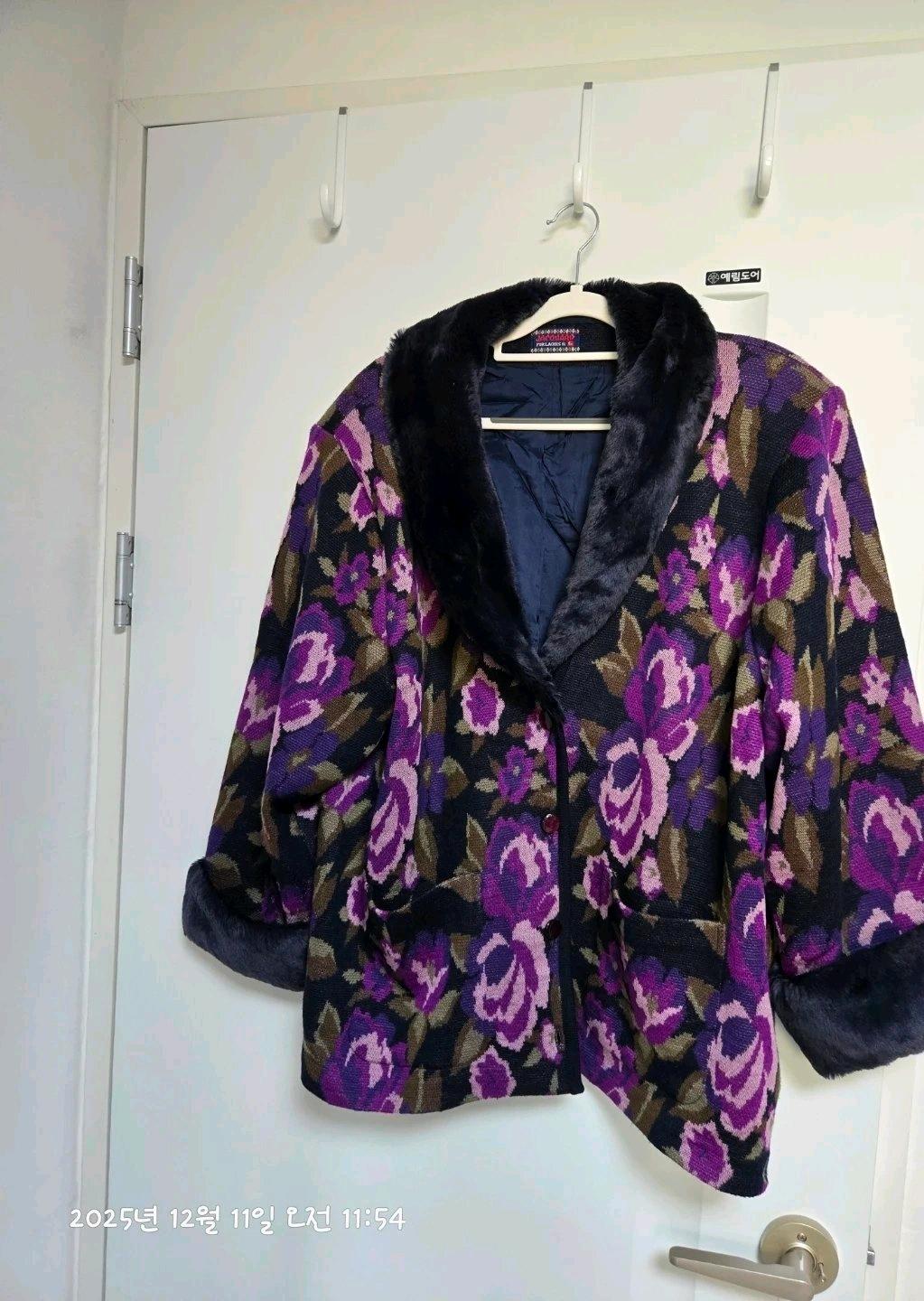  일빈 Jacquard 플라워 패턴 코트 3
