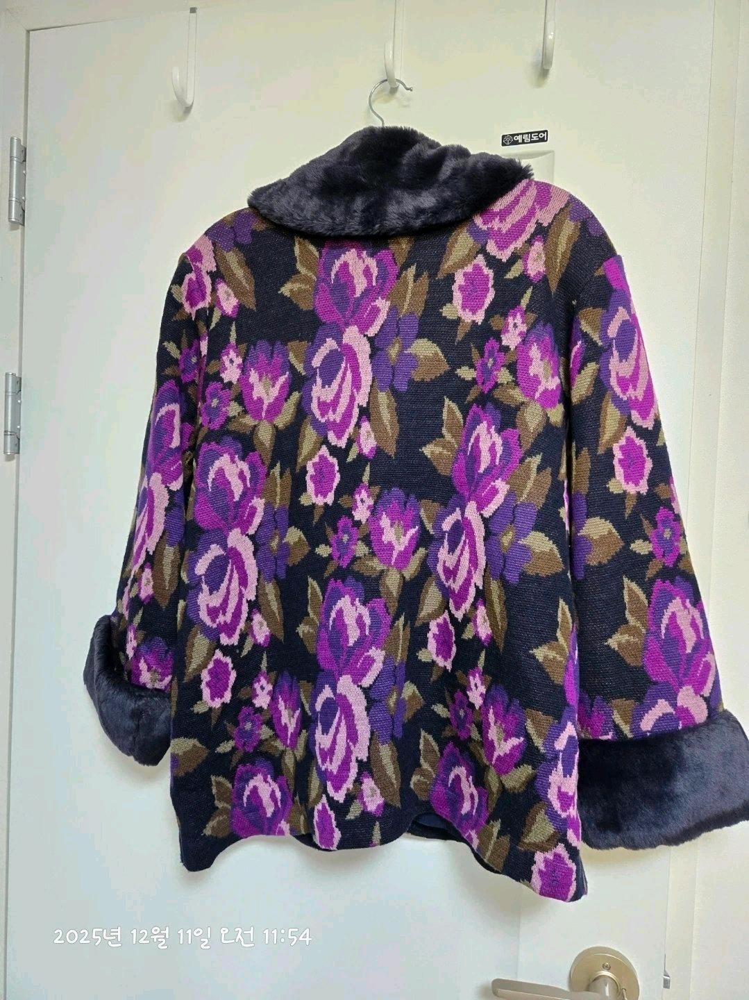  일빈 Jacquard 플라워 패턴 코트 4