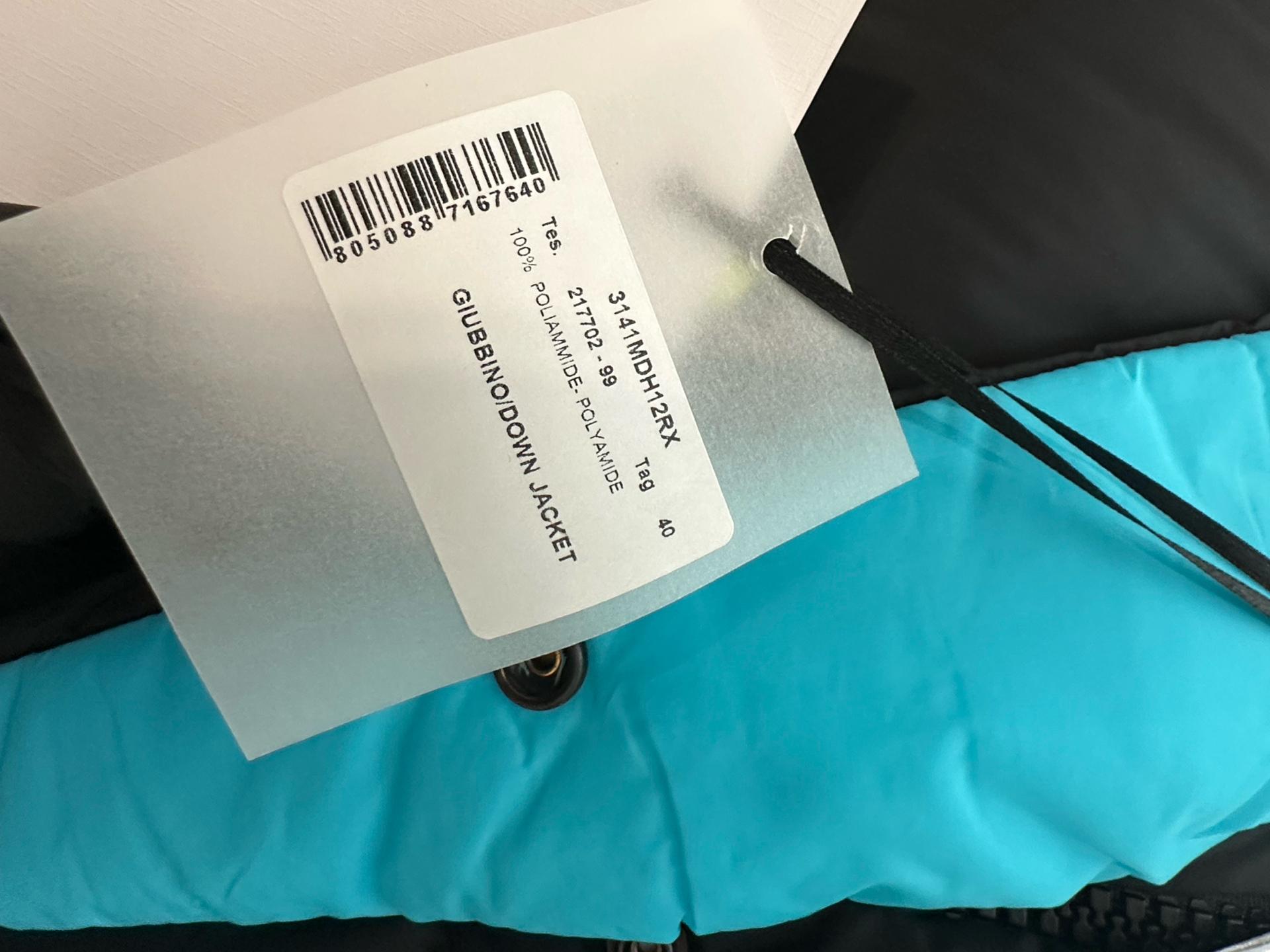 새상품정품)택가격103만원MSGM 패딩 조끼 양면으로가능 스카이블루 블랙 40 5