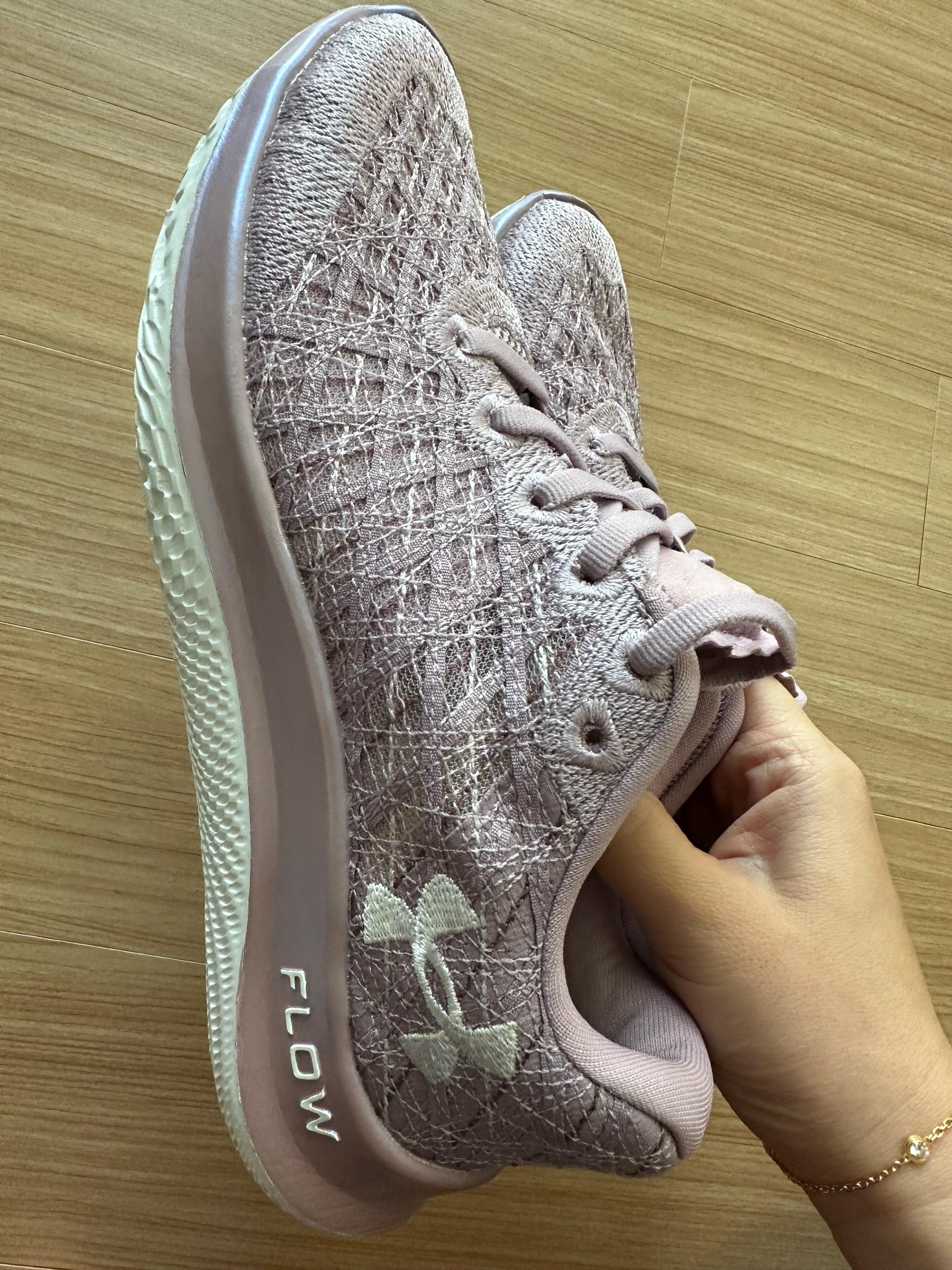 언더아머 UA W FLOW Velociti Wind 240 핑크 4