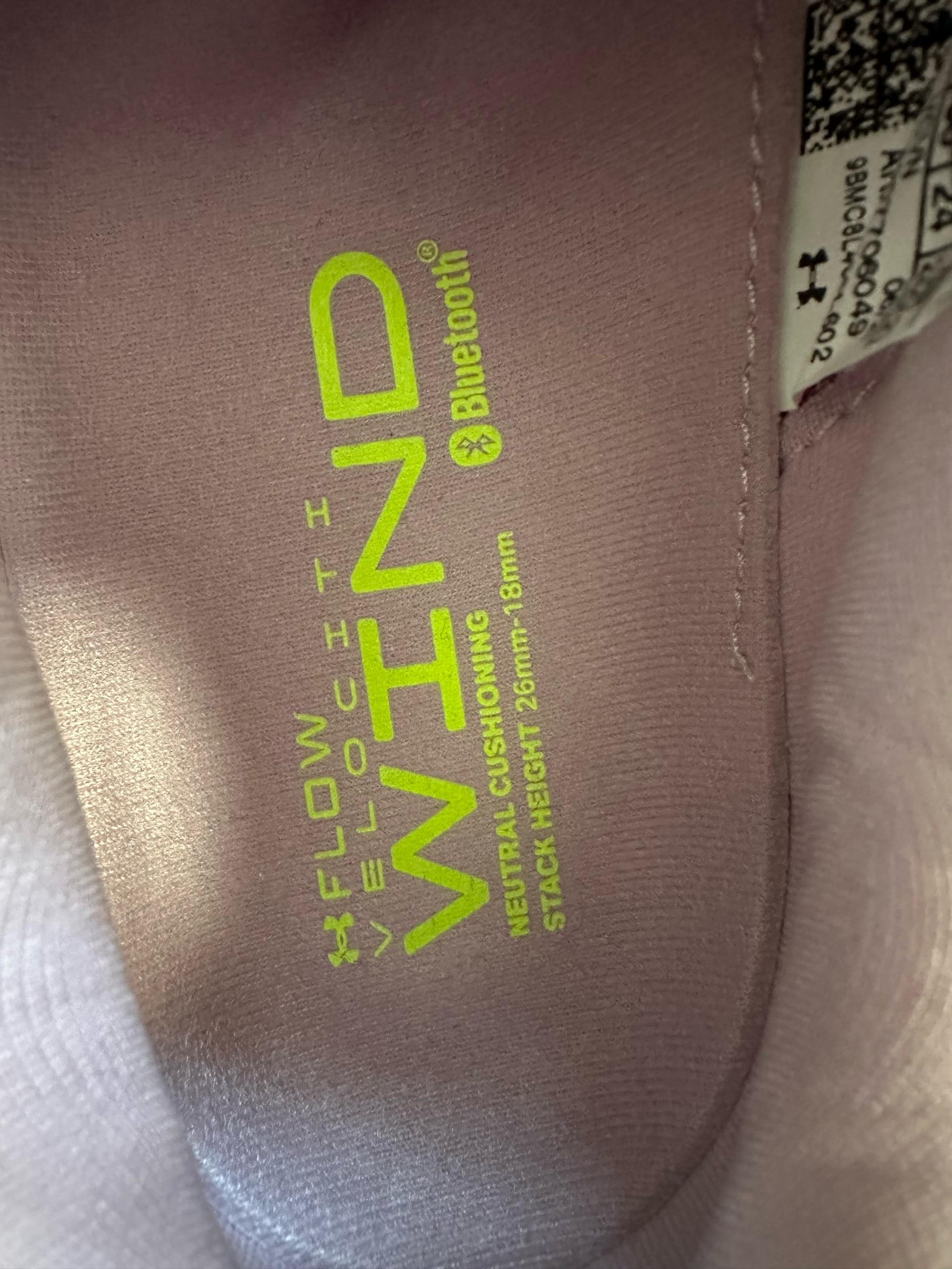 언더아머 UA W FLOW Velociti Wind 240 핑크 6