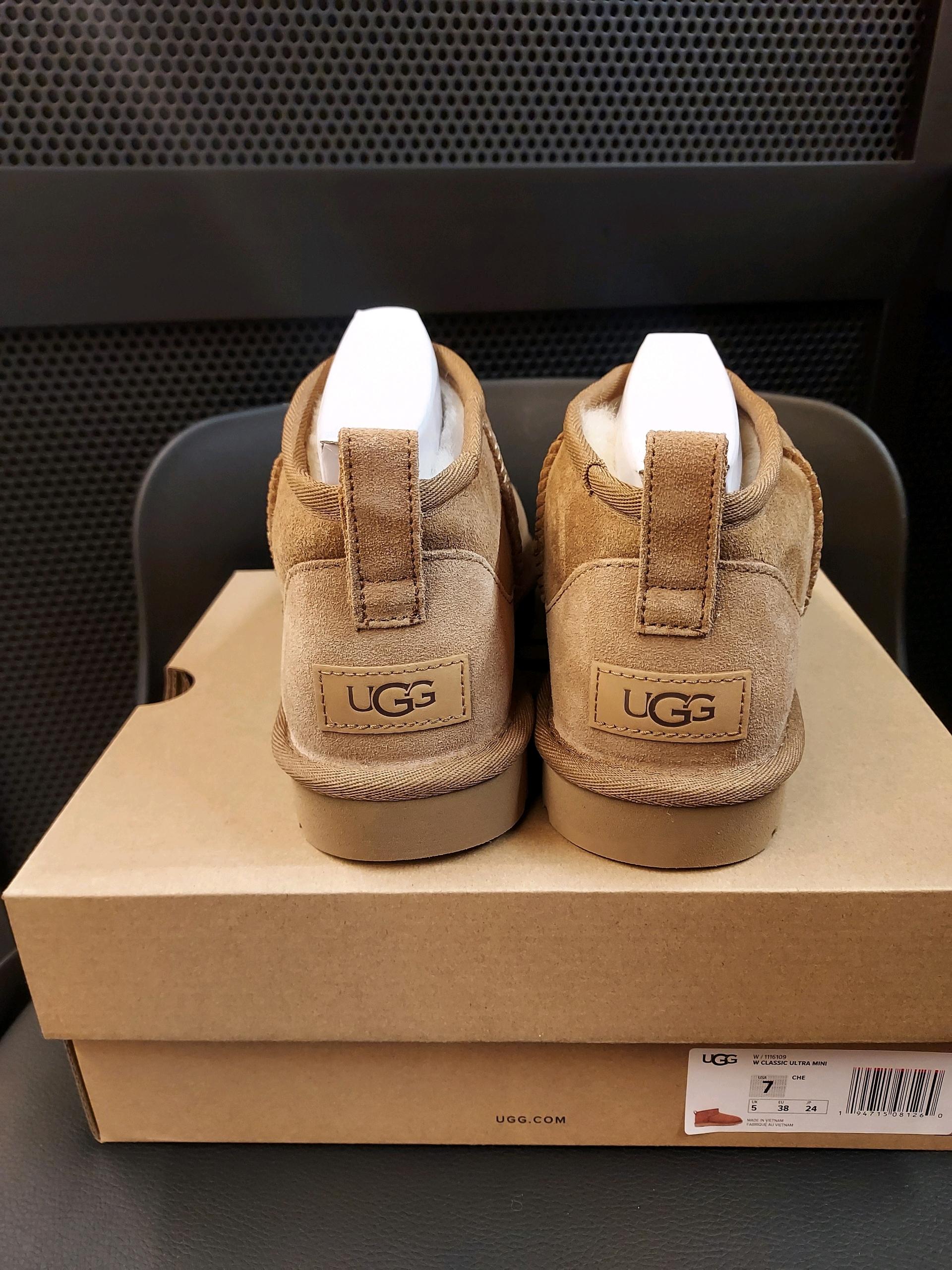 UGG 울트라미니 6