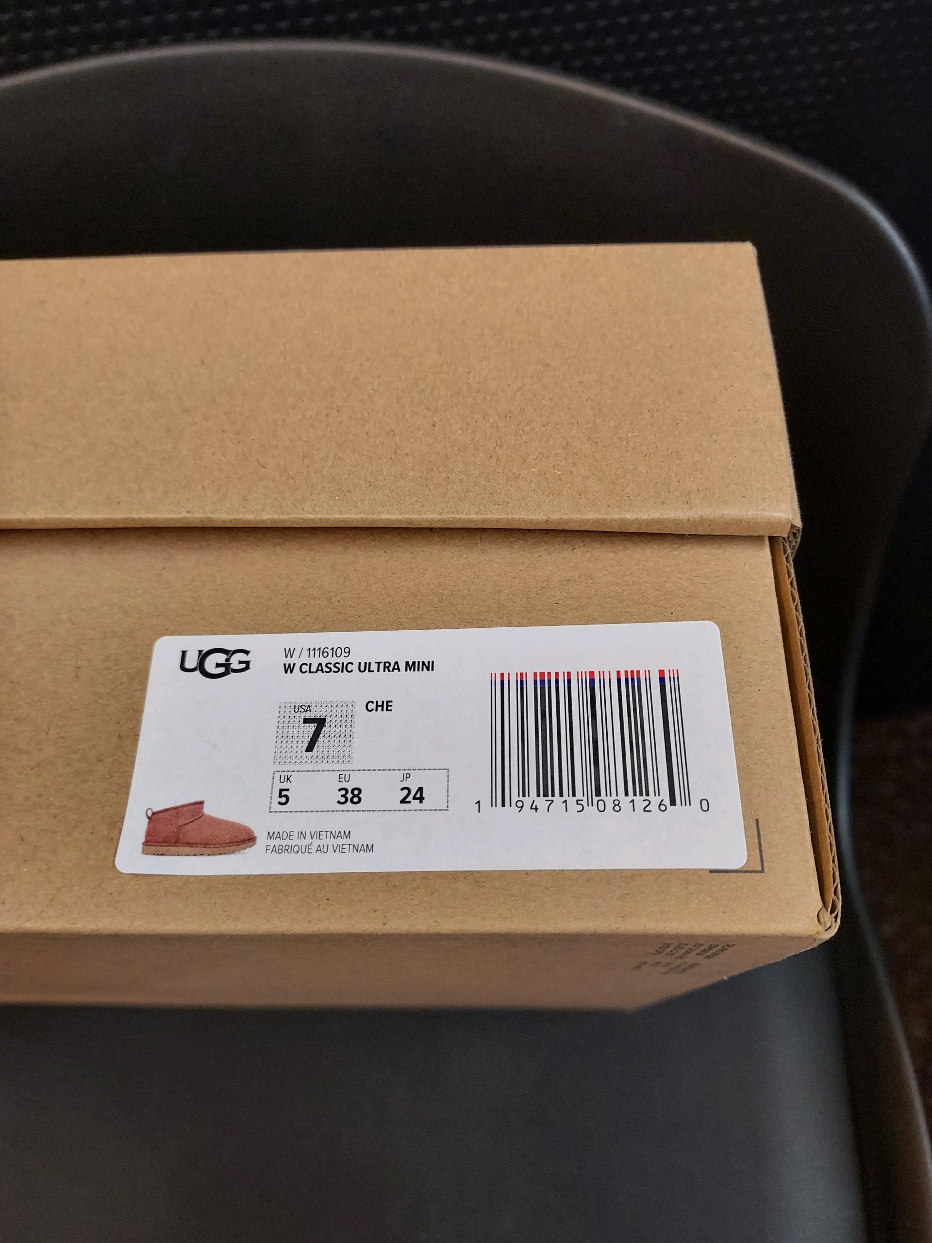 UGG 울트라미니 7