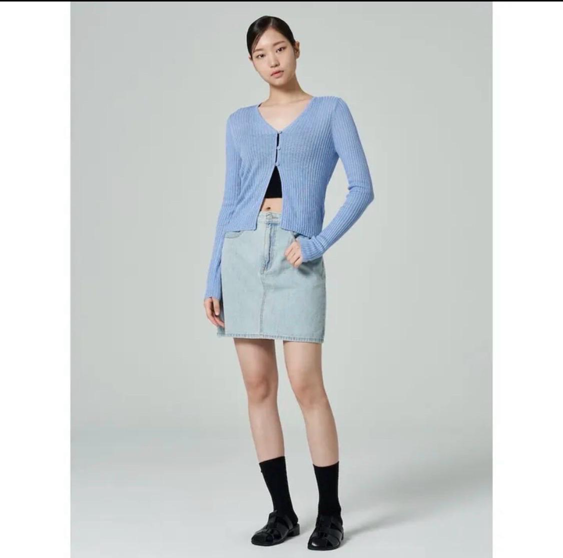 에잇세컨즈 브이넥 가디건 하늘색 3