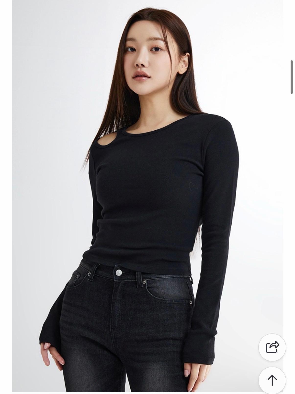 컷아웃 긴팔 티셔츠 4