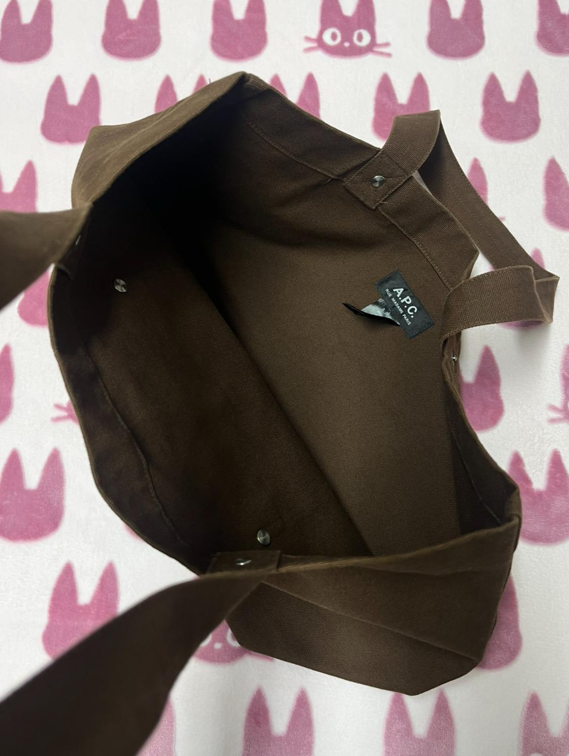 A.P.C. 브라운 캔버스 토드백 3