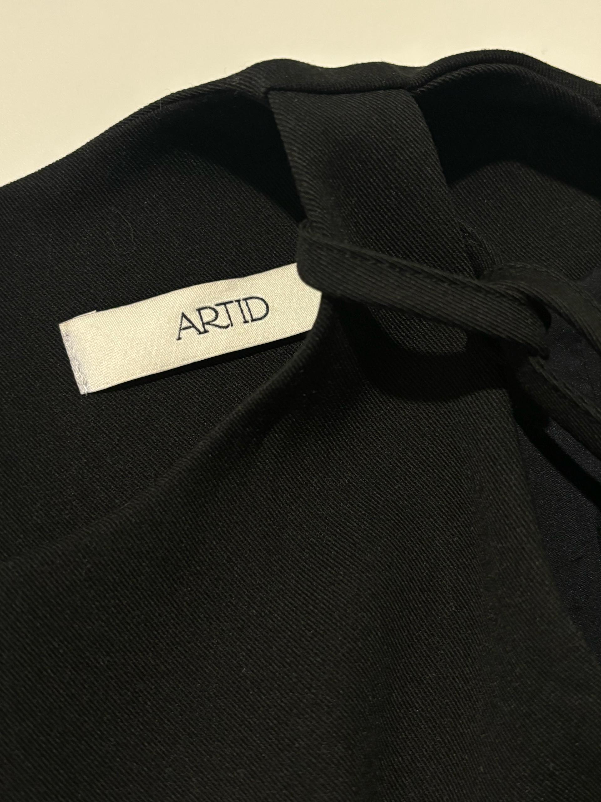 아티드 ARTID 슬림핏 숄더 포인트 원피스 블랙 4