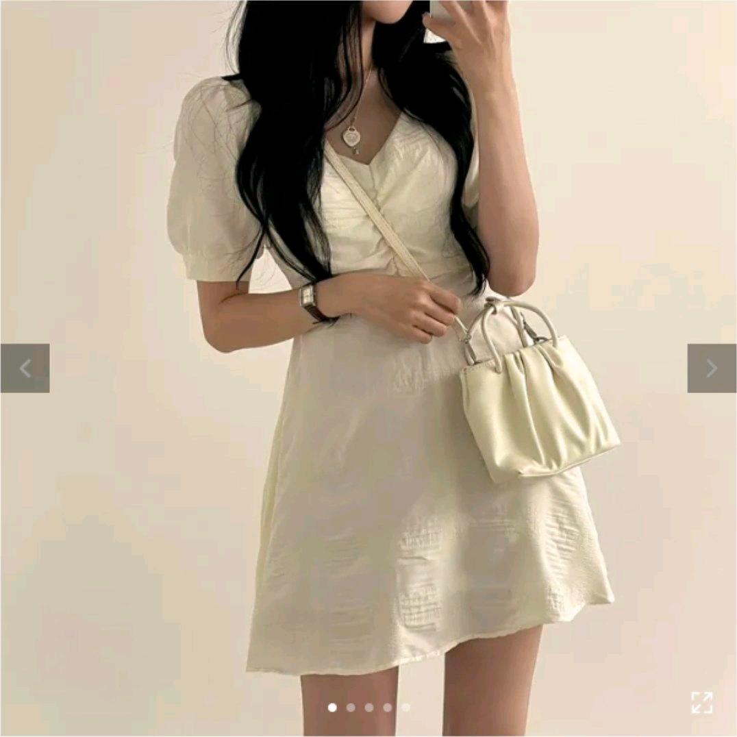 앤드모어 브이넥 퍼프 반팔 미니원피스 3