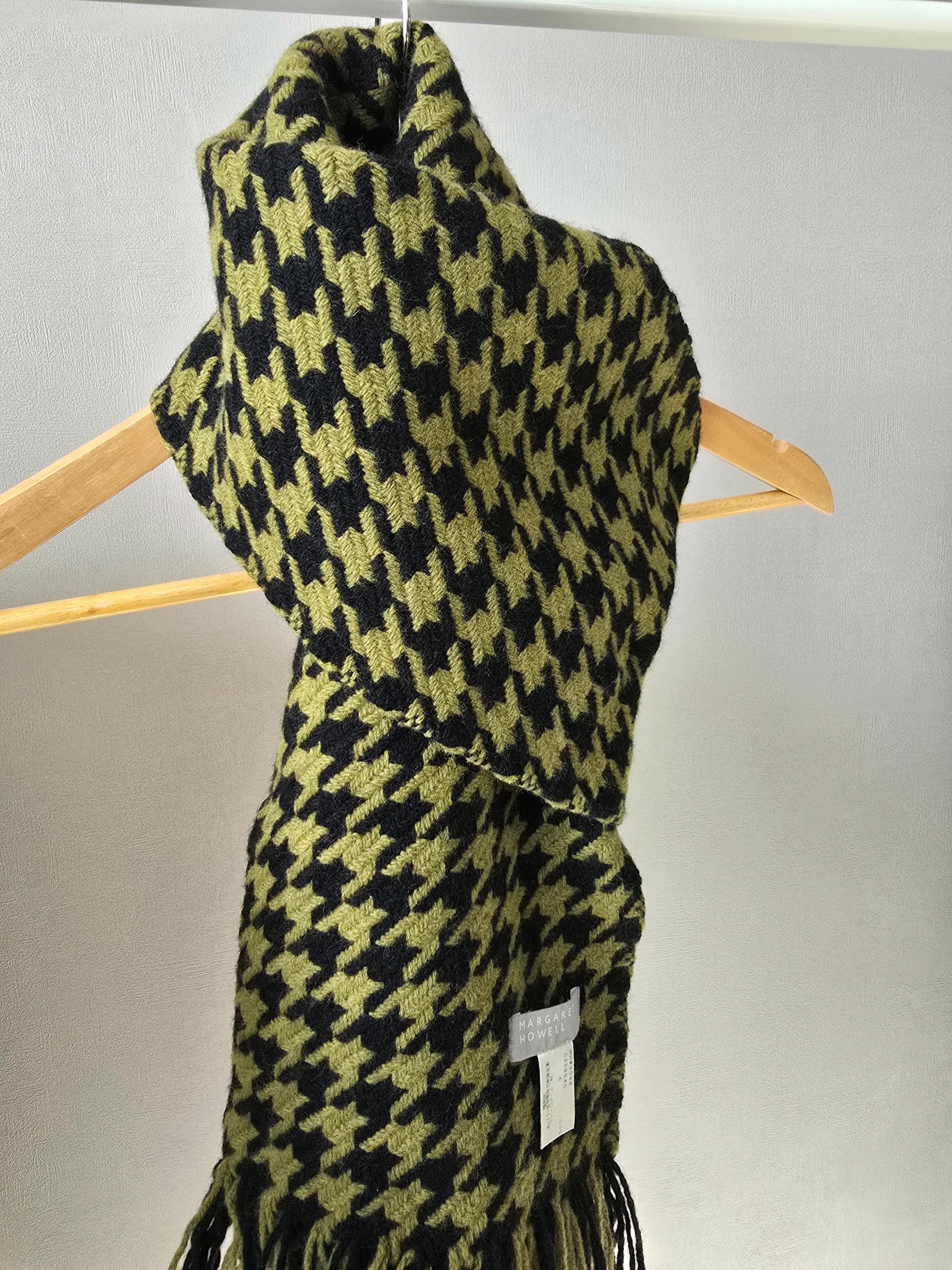 [마가렛호웰] 올리브그린 블랙 houndstooth 울머플러  5