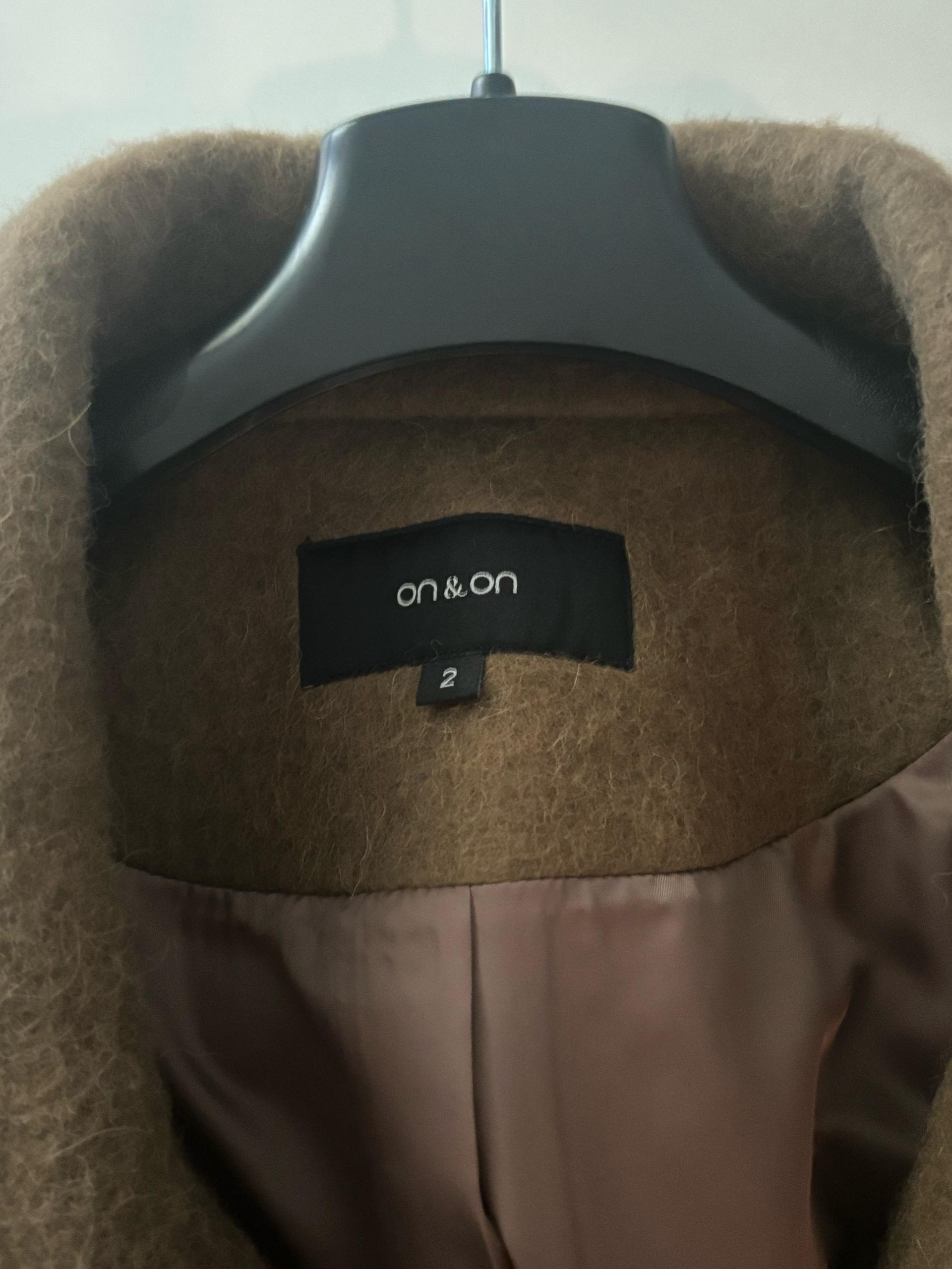 온앤온 ON&ON 카멜 하프코트 6