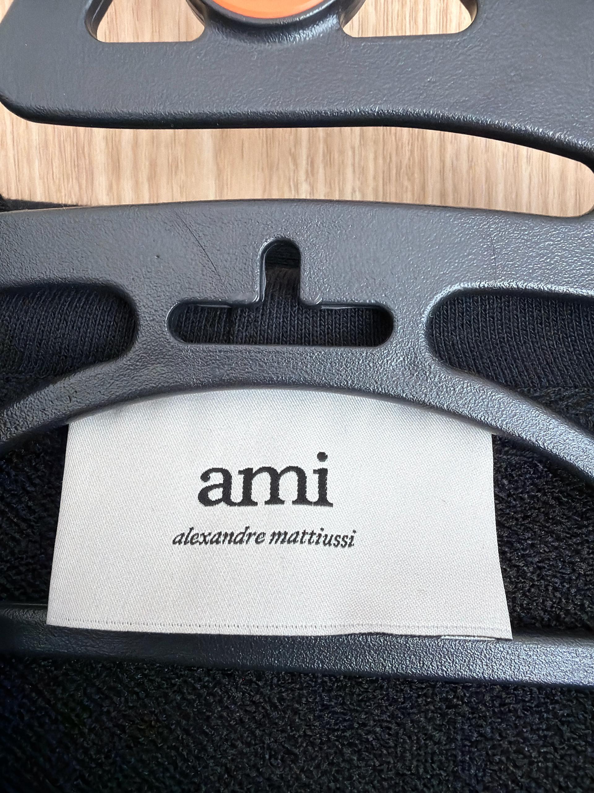 AMI 후드티(블랙) 4