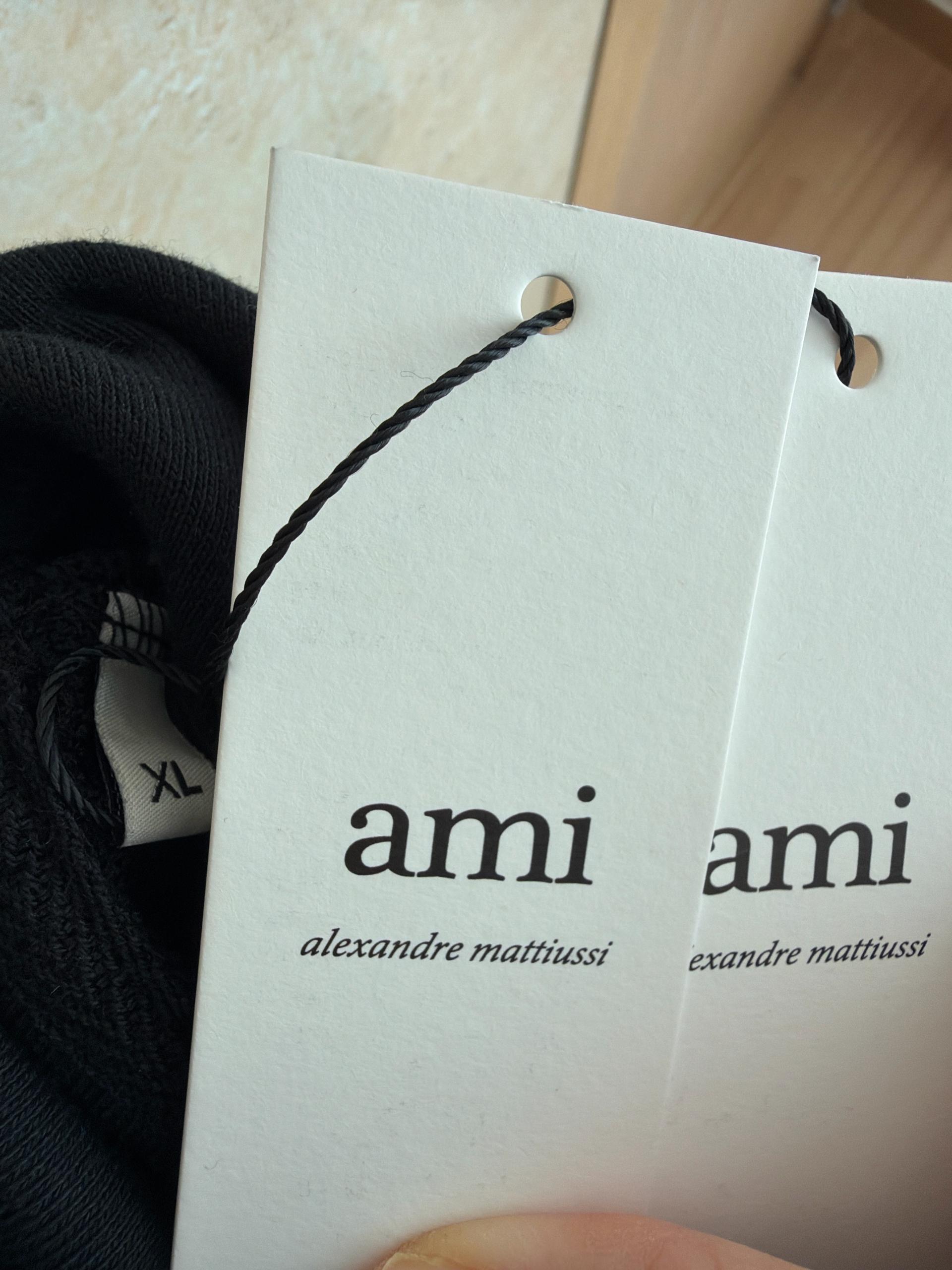 AMI 후드티(블랙) 9