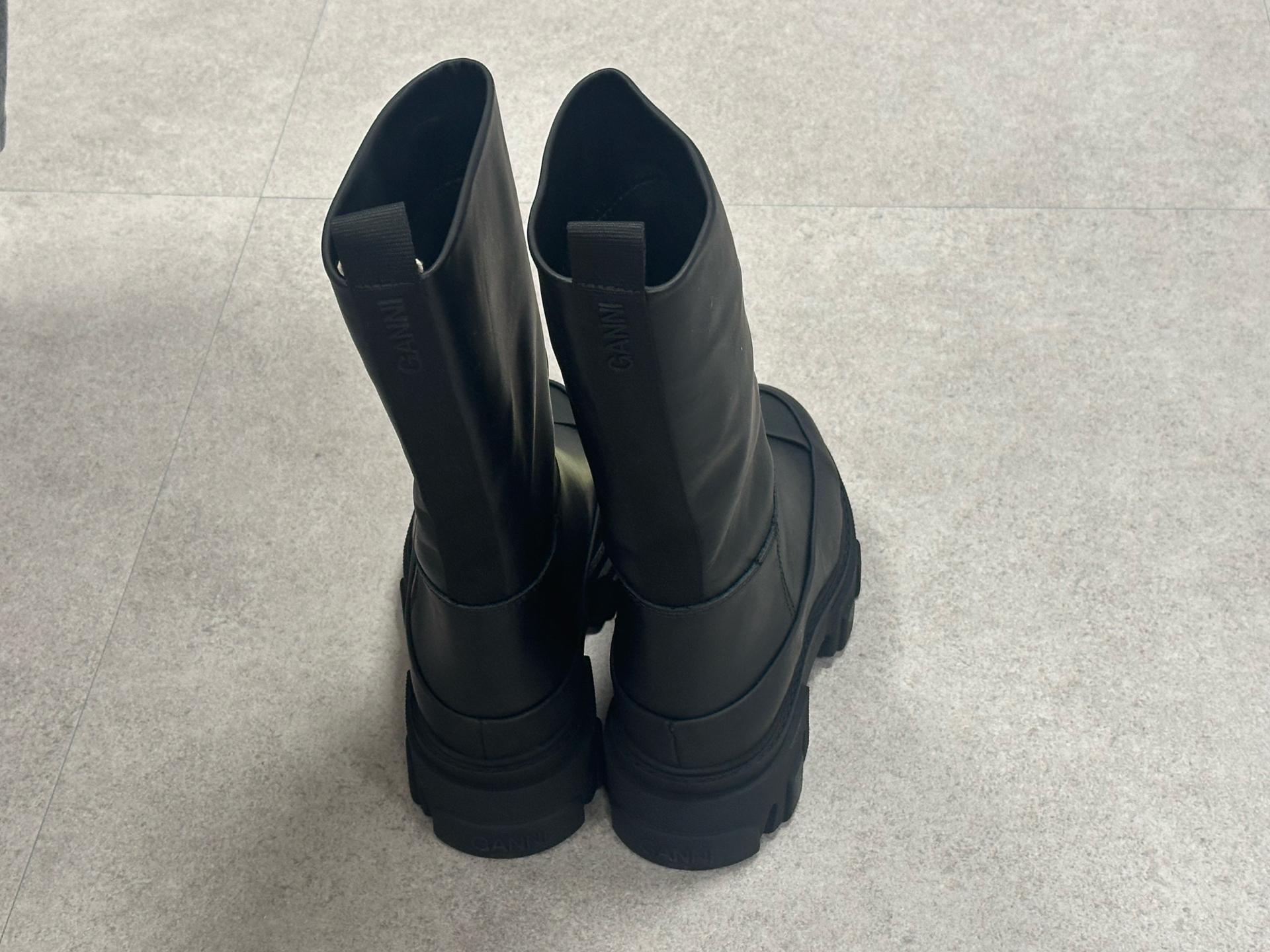 [80% 할인] 가니 블랙 레더 하프 부츠 4