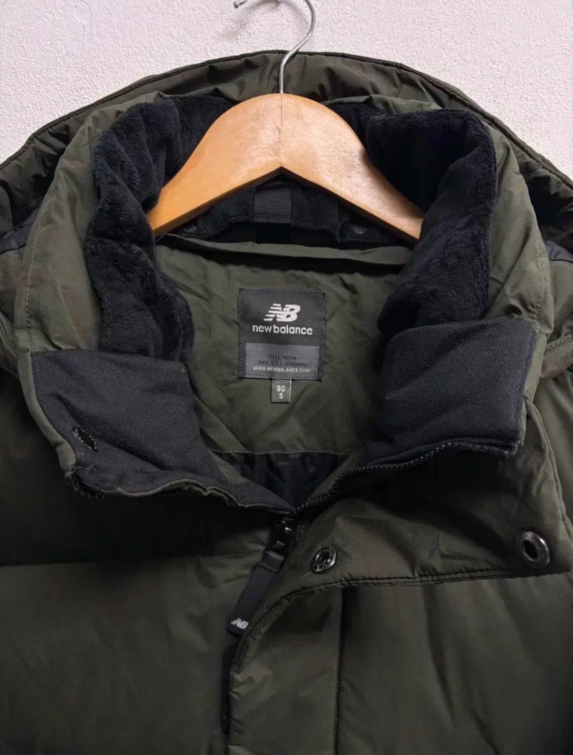 뉴발란스 NB 카키색 롱패딩 90 6