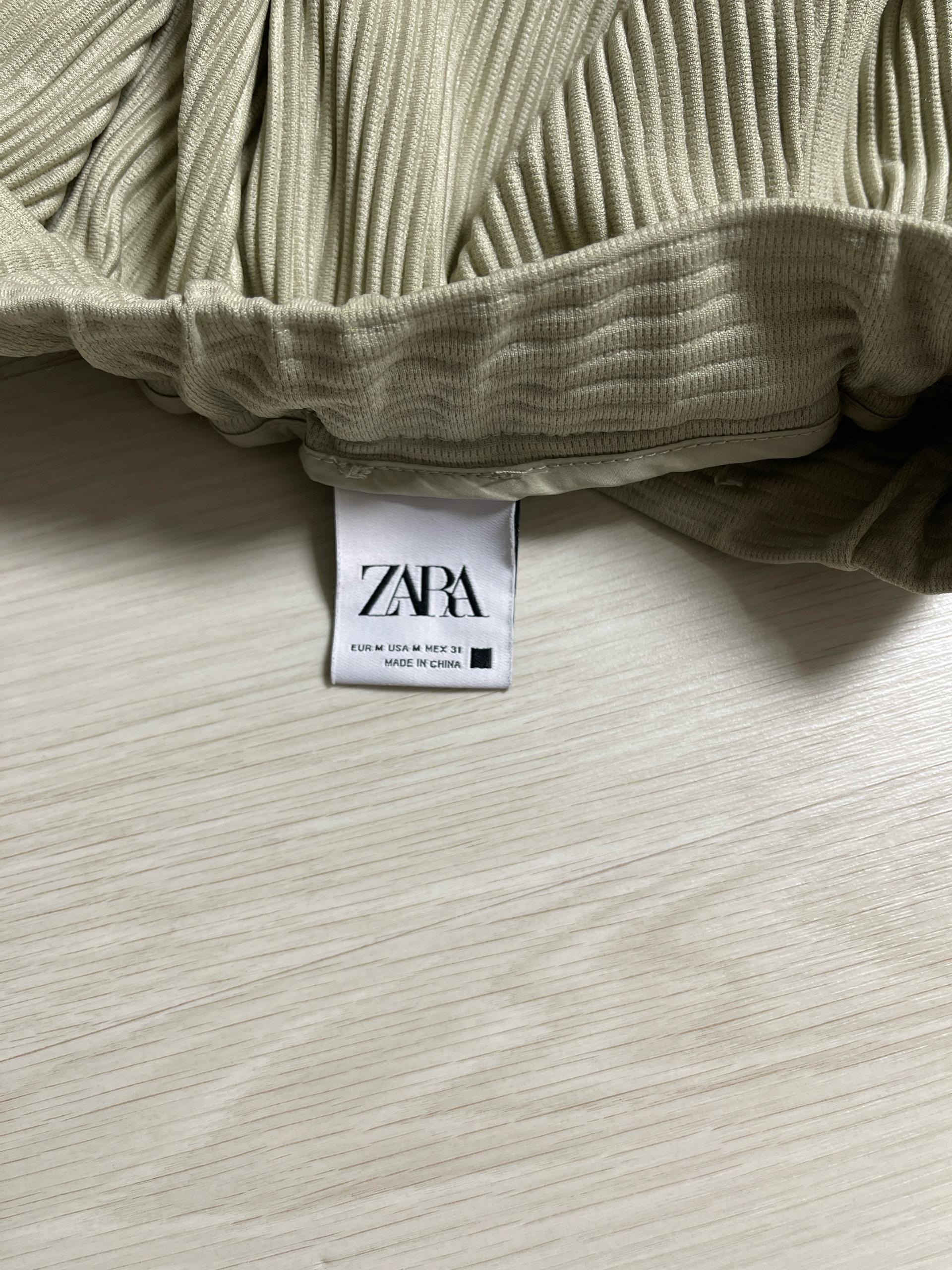 ZARA 반바지 4