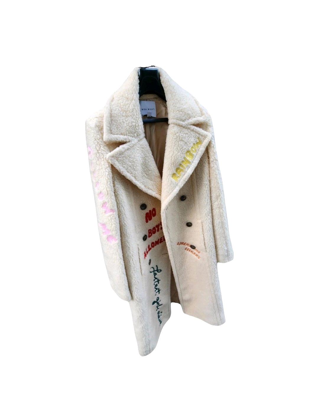 Mira Mikati 코트  2