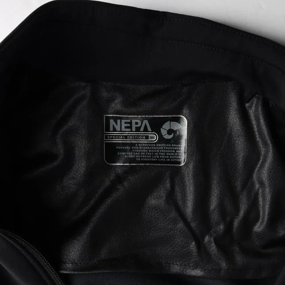 NEPA 네파 베스트 집업베스트 (M) 9