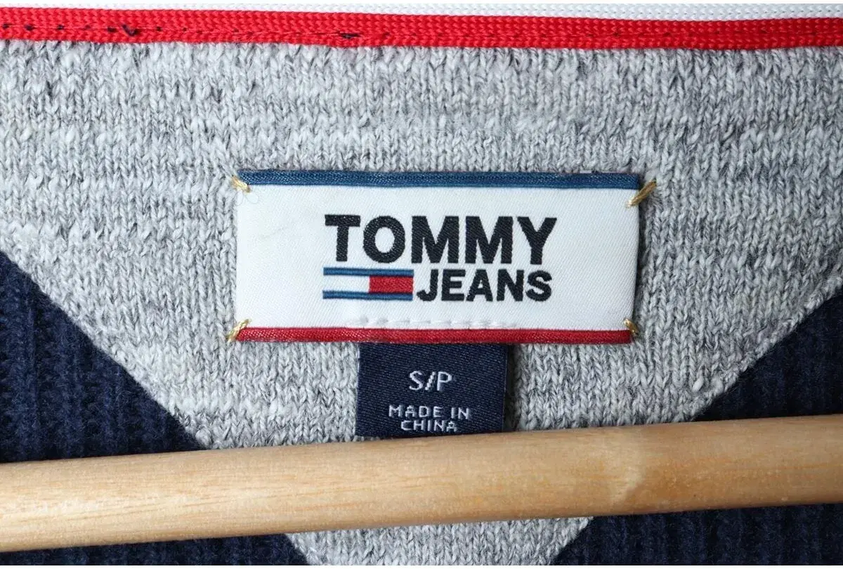 (S) TOMMY 타미힐피거 니트 가디건 네이비 버건디포인트 울 올드스쿨 8