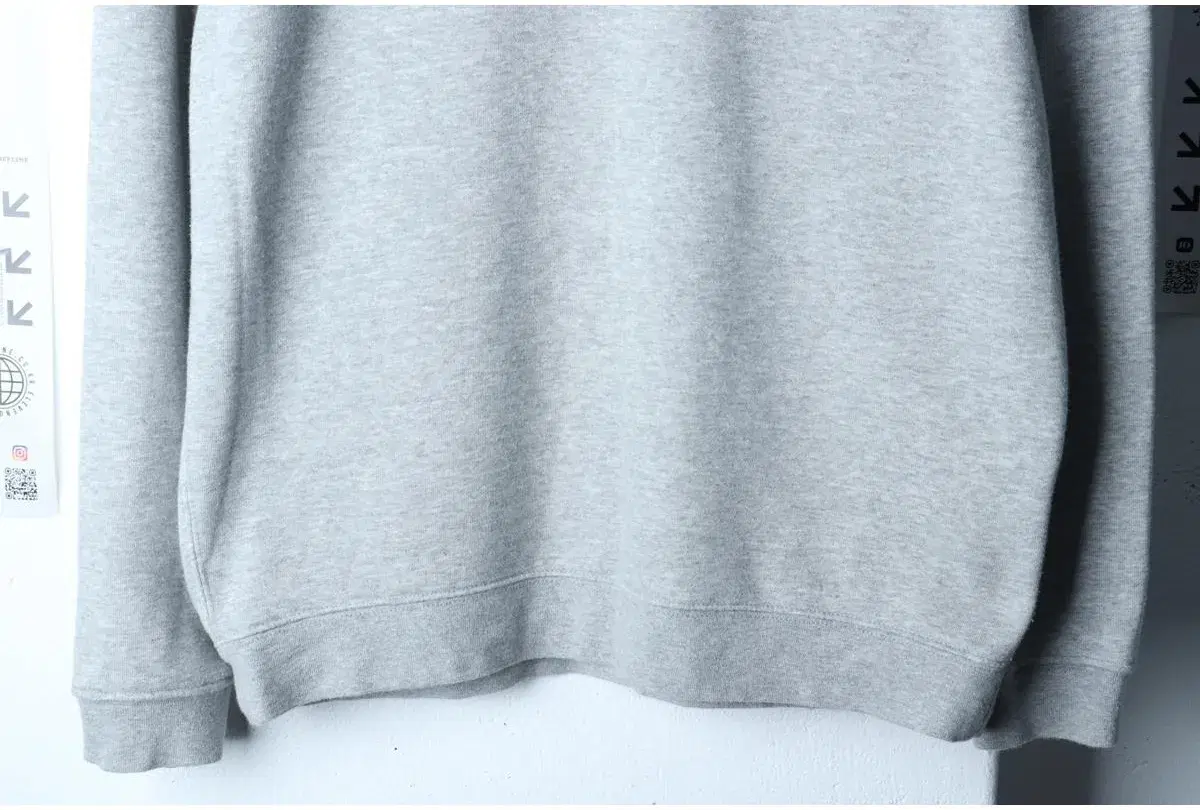 (L) NIKE 나이키 맨투맨 티셔츠 스몰로고 그레이 올드스쿨 5