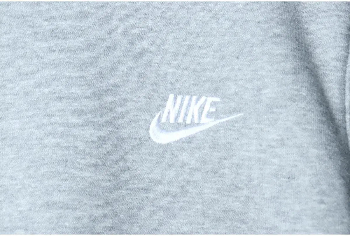 (L) NIKE 나이키 맨투맨 티셔츠 스몰로고 그레이 올드스쿨 6