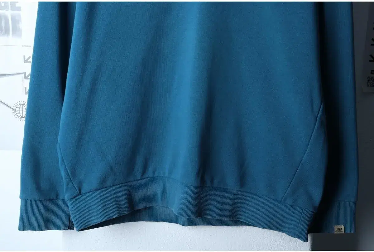 (XL) NEW BALANCE 뉴발란스 맨투맨 티셔츠 스몰로고 블루 올드스쿨 6