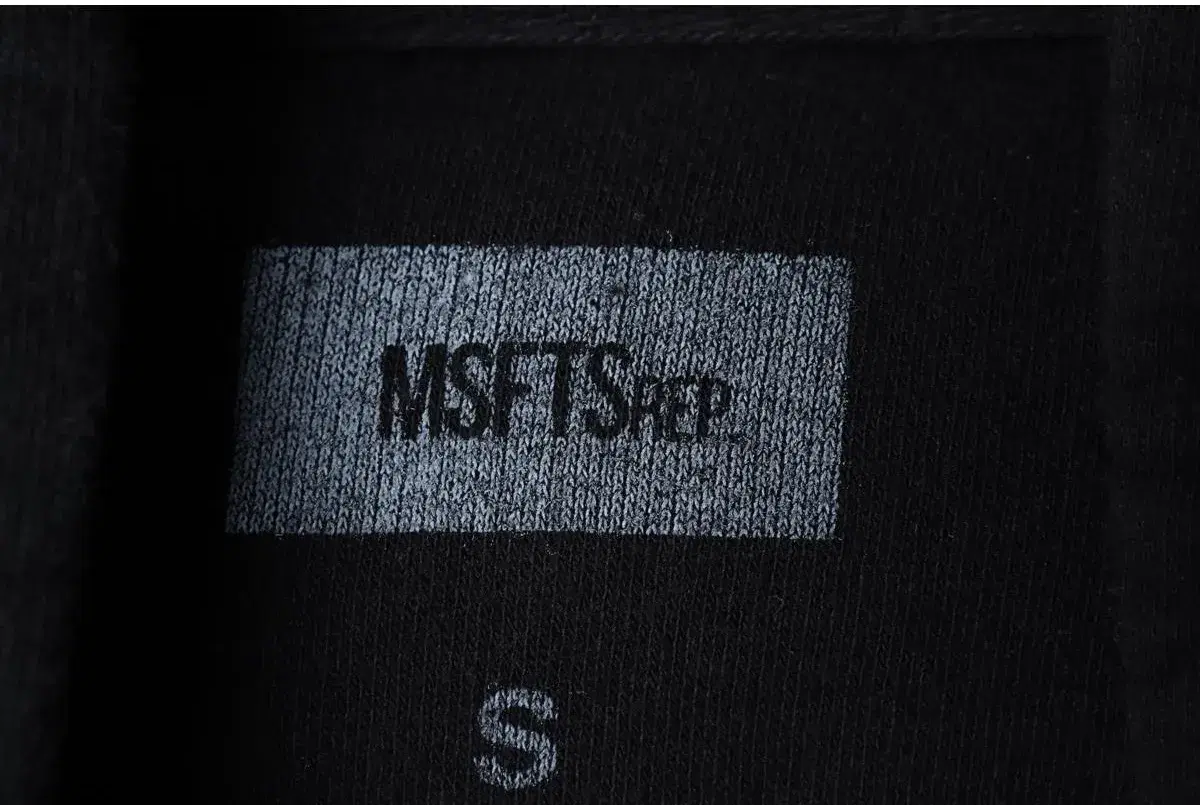 (S) MSFTSREP MSFTSREP 후드티셔츠 빅로고 블랙 기모 블랙핑크 제니 공항패션 10