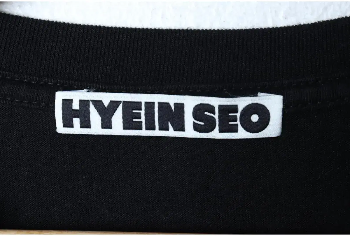 (XL) HYEIN SEO 혜인서 긴팔티셔츠 18SS 포켓 레터링 놈코어 10