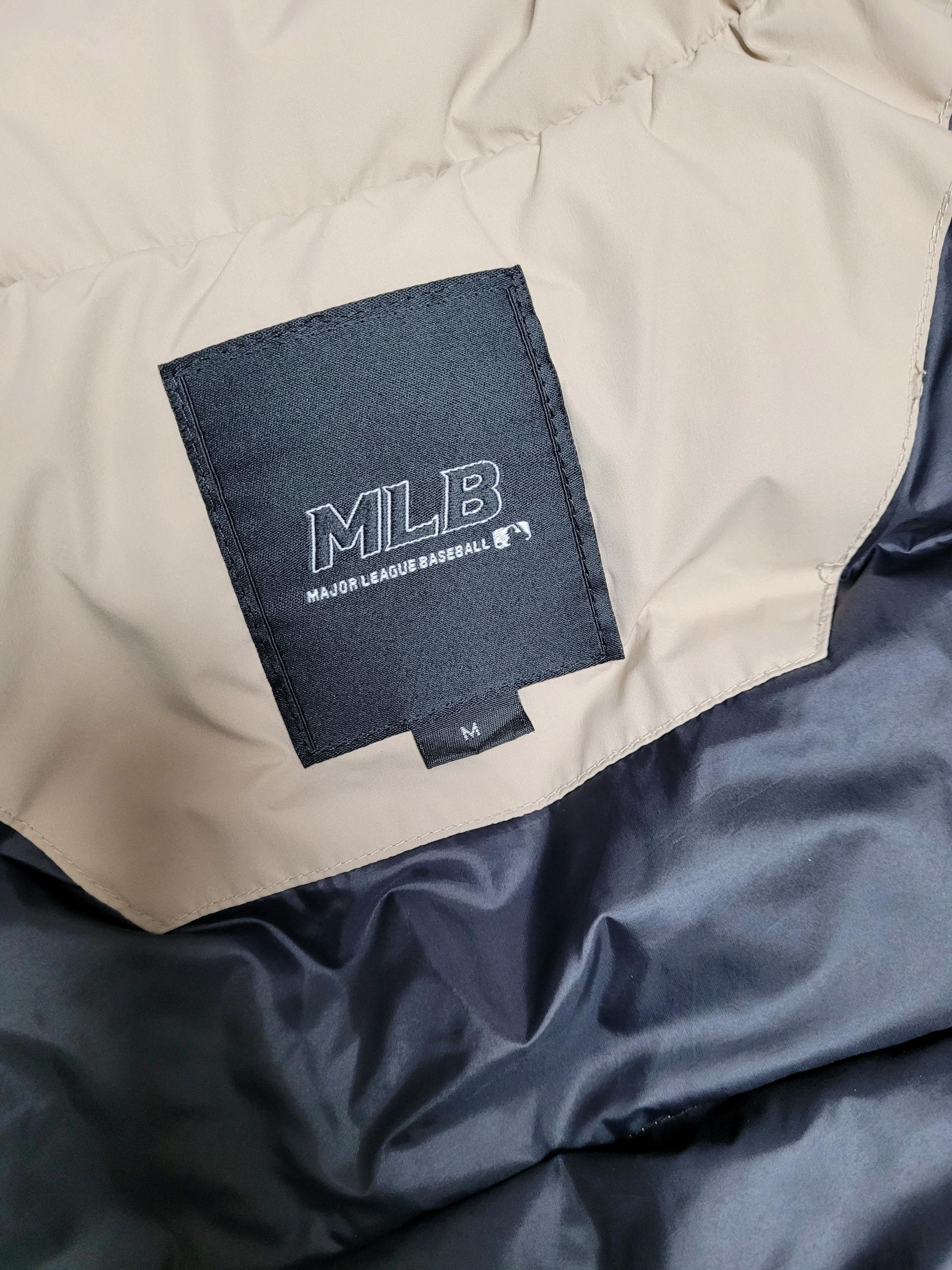 5회미만착용-MLB 뉴욕 양키즈 숏패딩 6