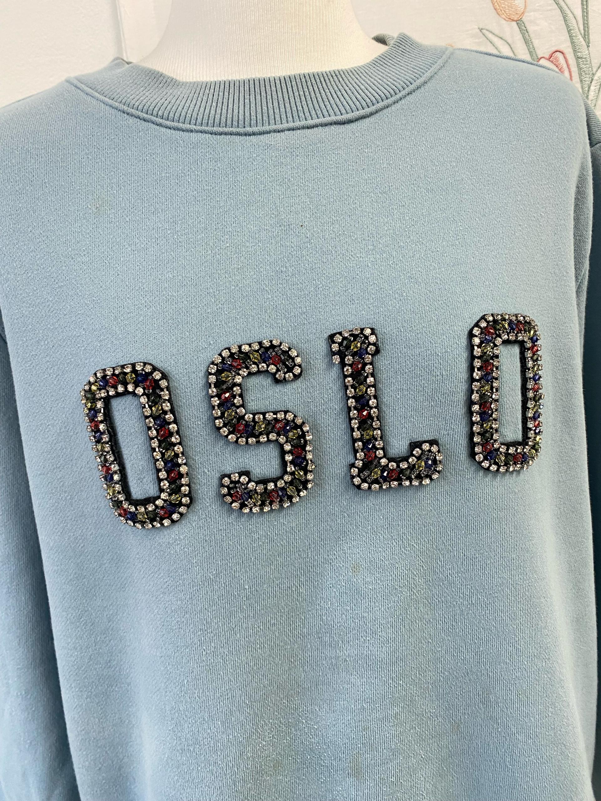 시에로 OSLO 큐빅자수 맨투맨 하늘색 7
