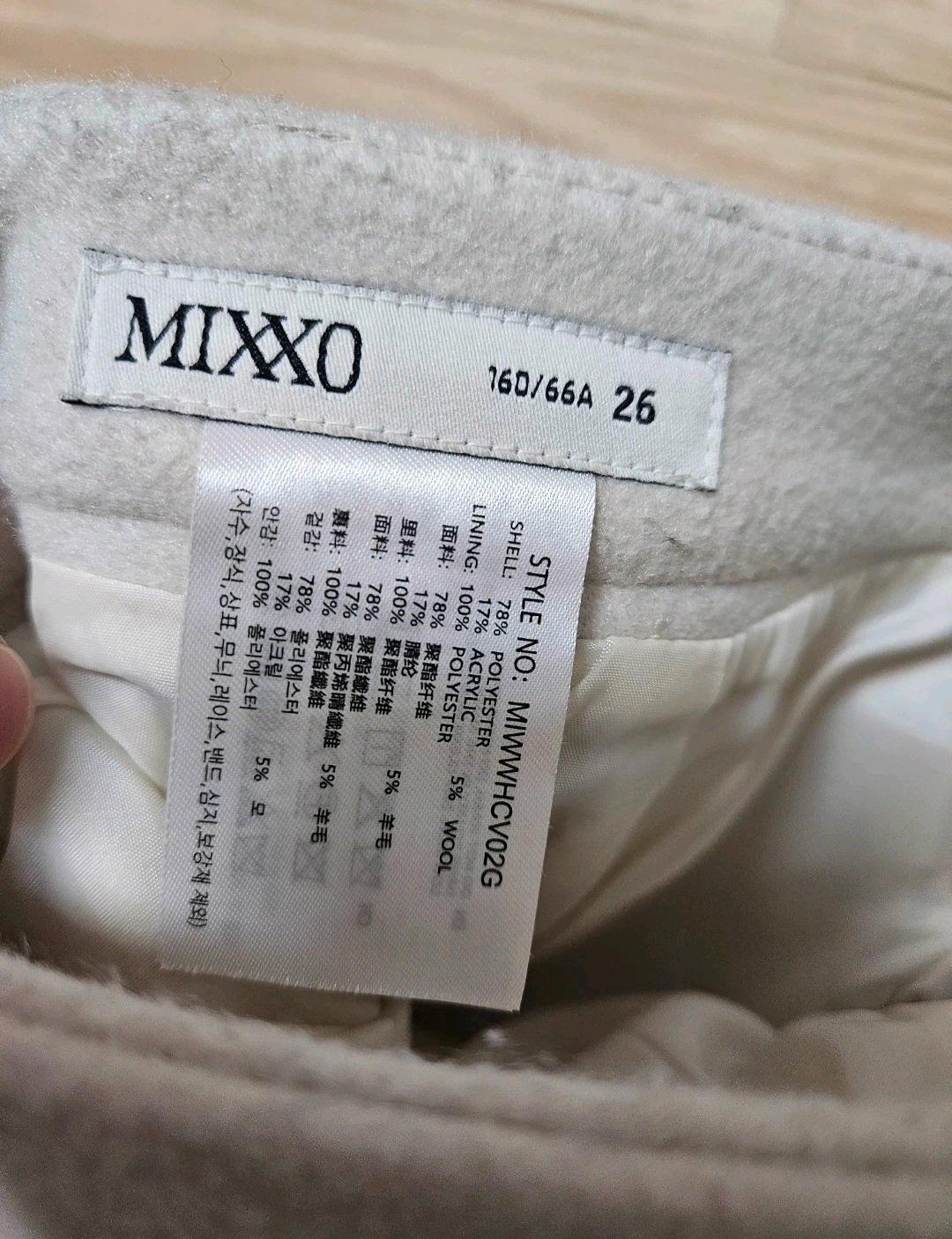 (2번 착용) MIXXO 미쏘 A라인 미니스커트 26 아이보리 3