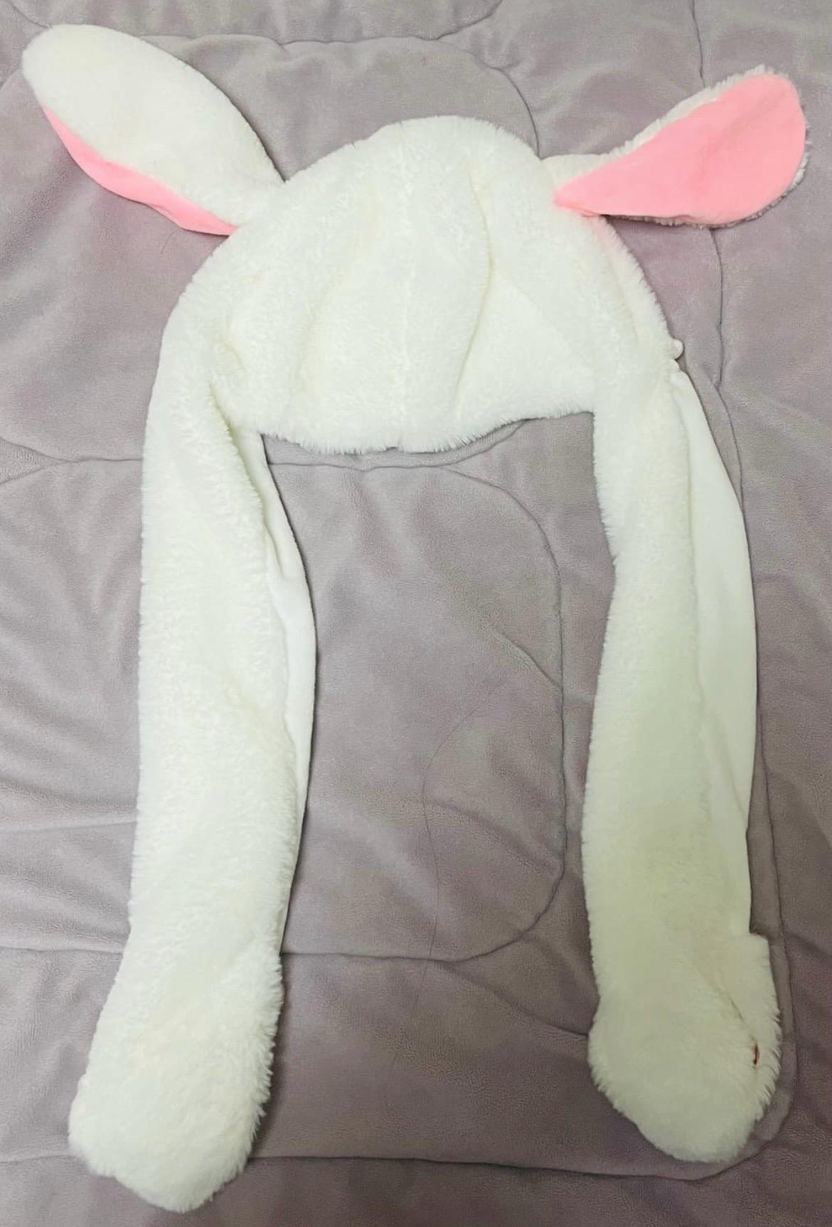 움직이는 토끼 귀 모자 3