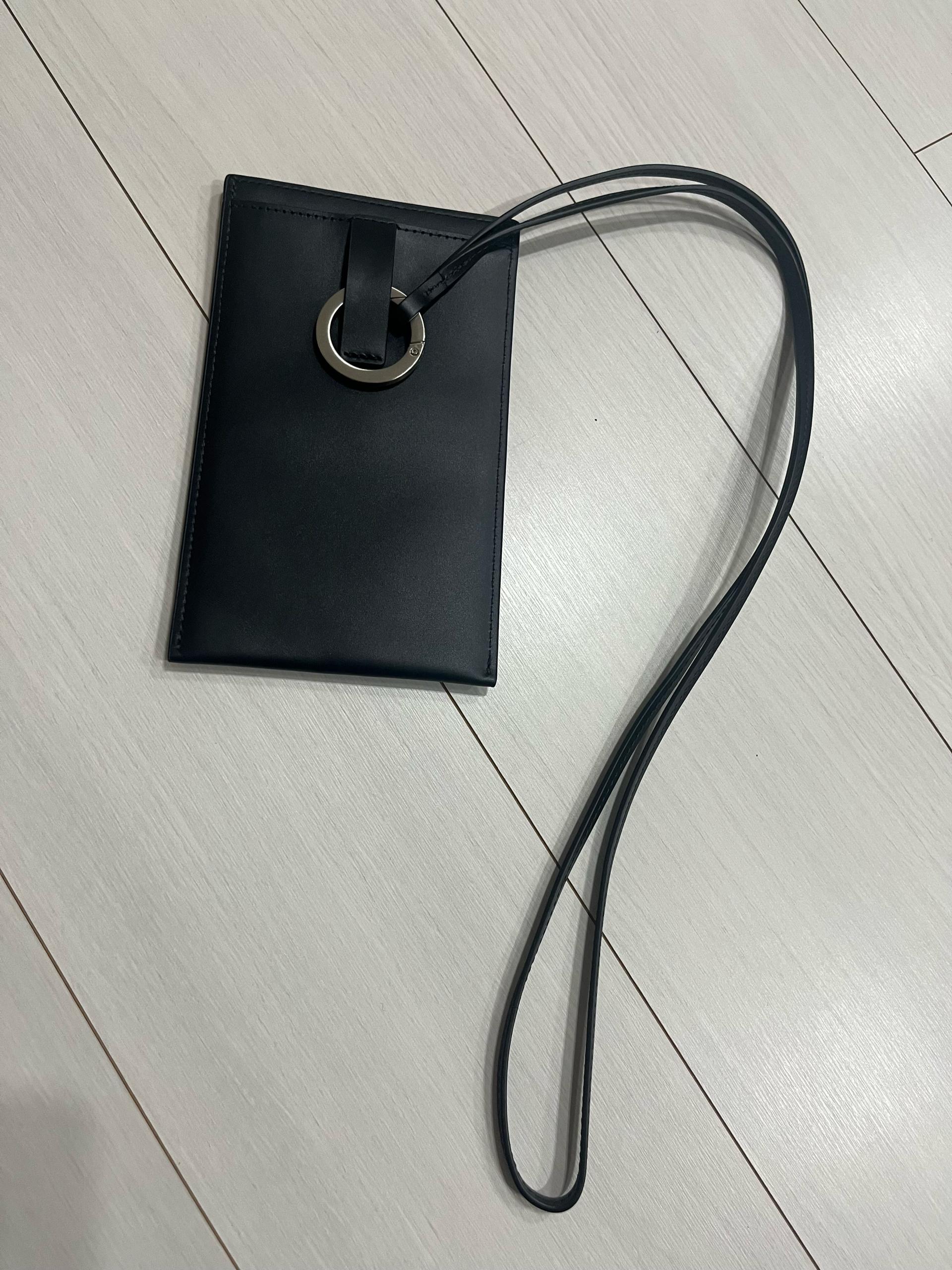띠어리 네임홀더 3
