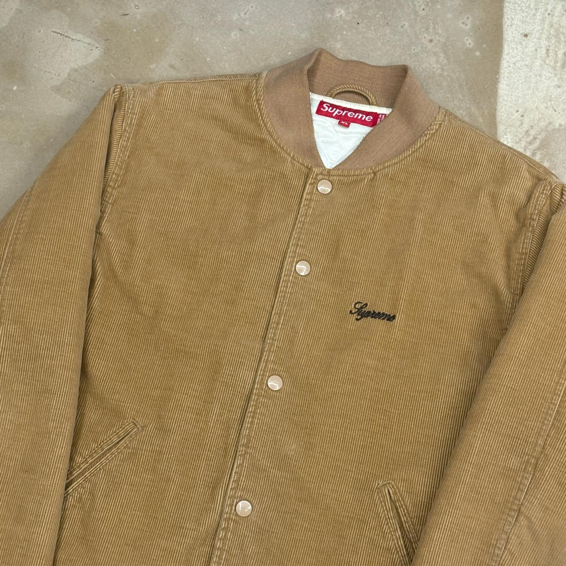 XL Supreme 코듀로이 스타디움 자켓  2