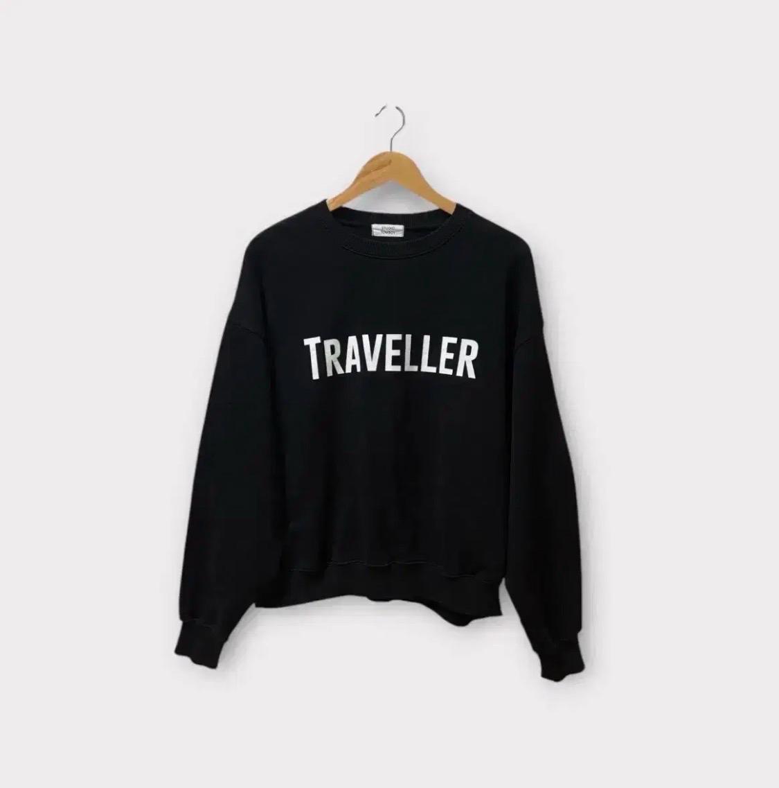 스튜디오톰보이 TRAVELER 블랙 맨투맨 2