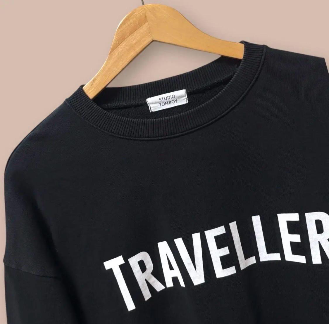 스튜디오톰보이 TRAVELER 블랙 맨투맨 3