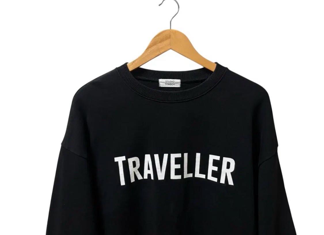 스튜디오톰보이 TRAVELER 블랙 맨투맨 4