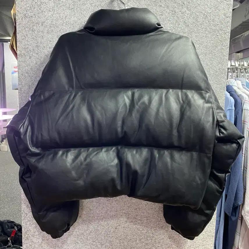 블랙업 블랙 스트링 크롭 패딩 B4067 5