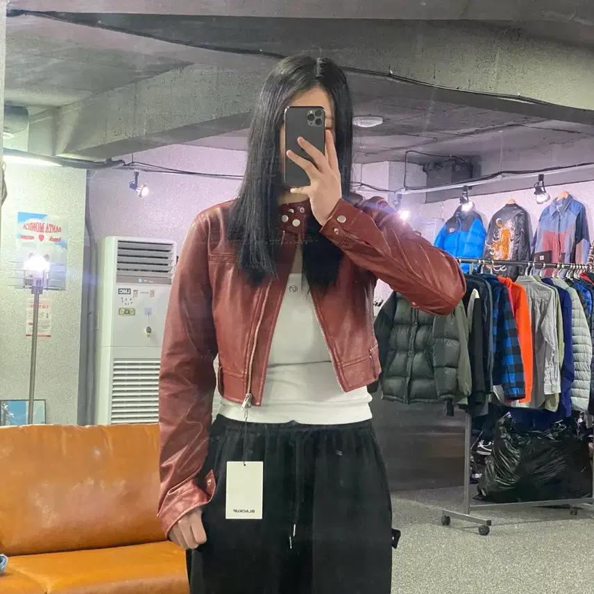 블랙업 브라운 레더 크롭 집업 자켓 B3944 2