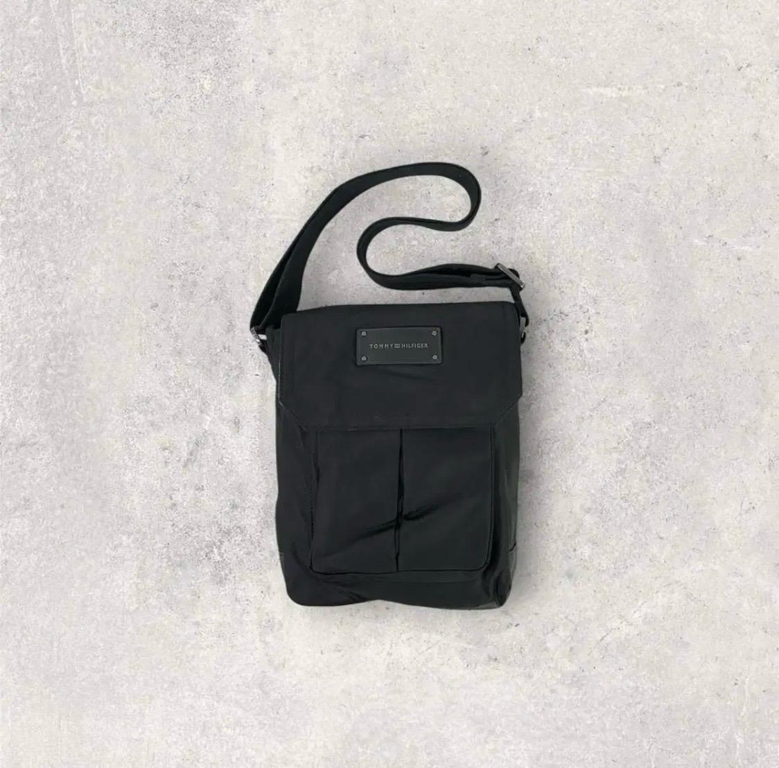 타미힐피거 블랙 메신저백(B270) 2