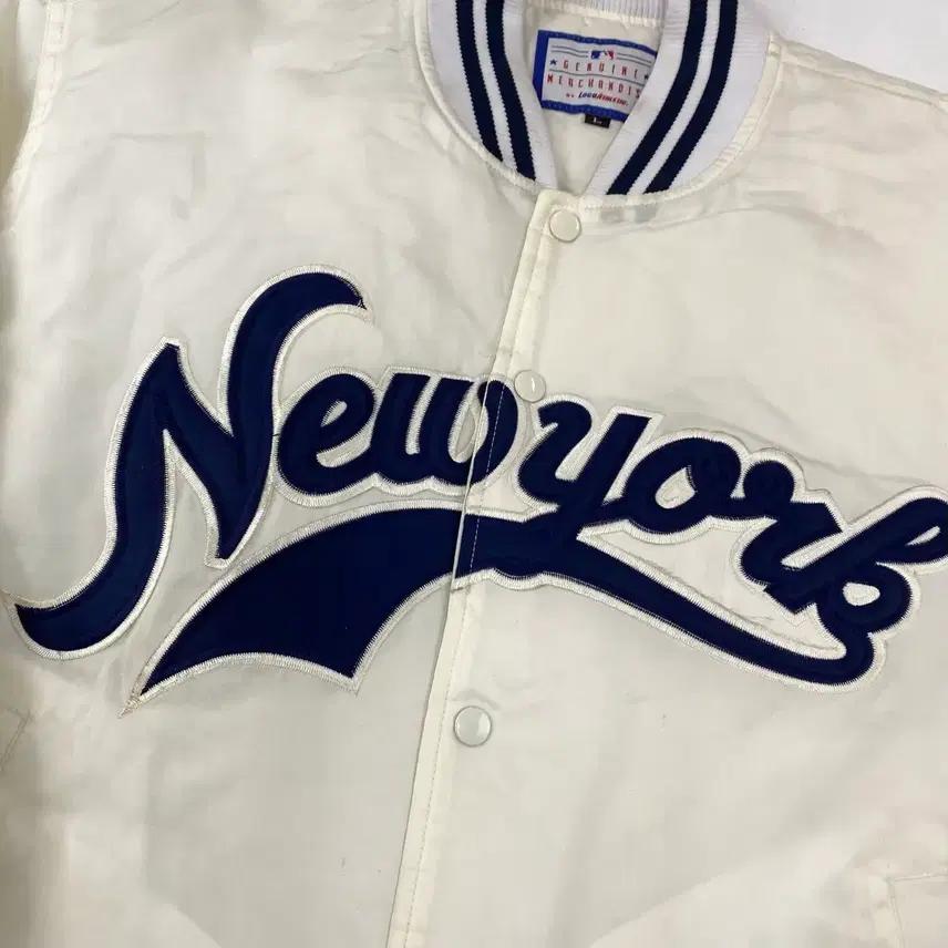 로고어틀레틱 MLB 뉴욕 양키스 자수 빅로고 바시티 점퍼 (105) 4