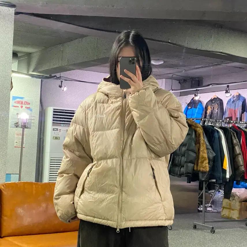 LMC 후디드 푸퍼 샌드 덕다운 파카 패딩 B3815 2
