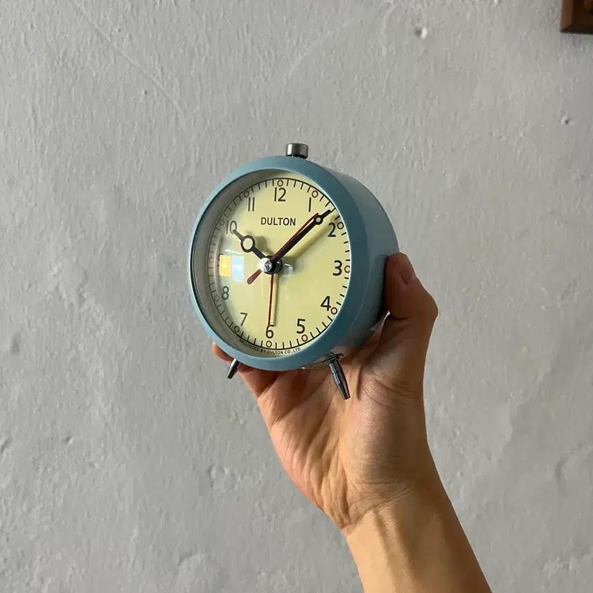 덜튼 alarm clock 9