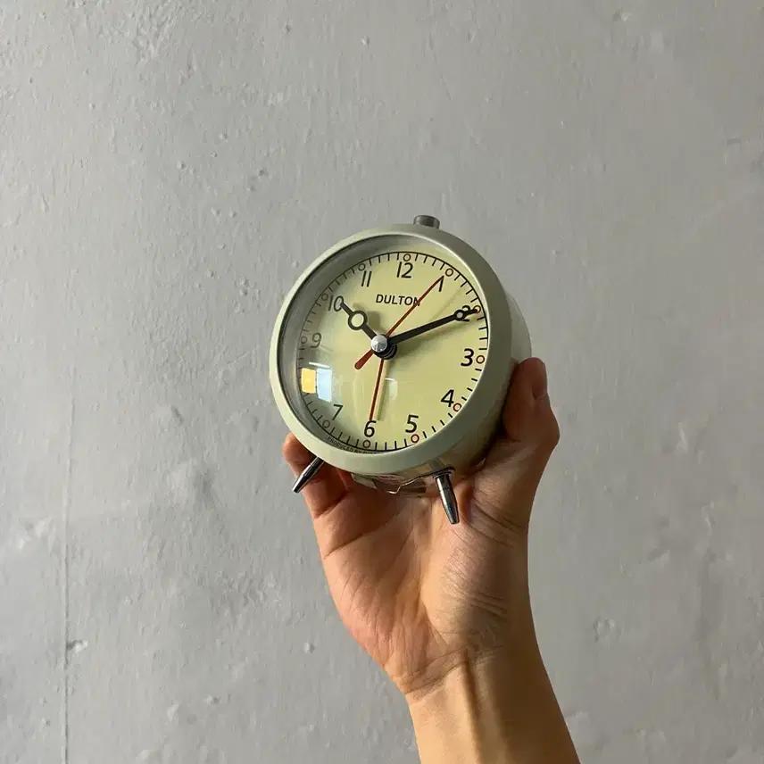 덜튼 alarm clock 11