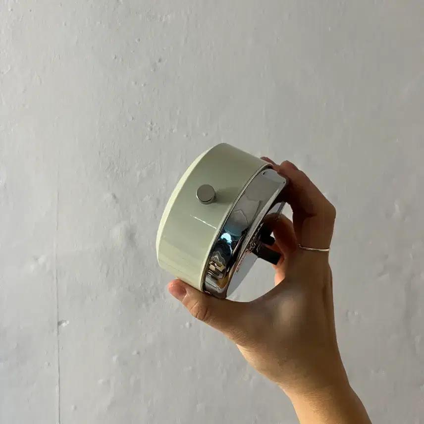덜튼 alarm clock 9